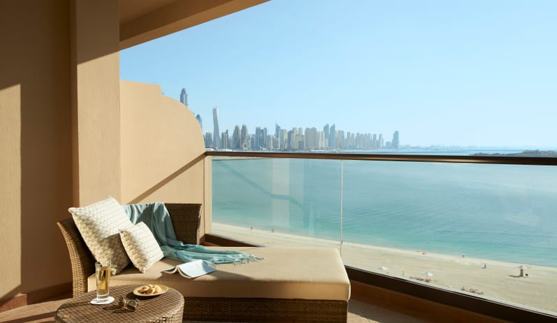 Fairmont The Palm-Deluxe Room Queen 2_17573